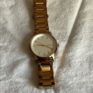 DKNY NY-2344 White Dial 5 ATM Rose gold S/S QUARTZ WOMEN'S WRIST WATCH ⌚️